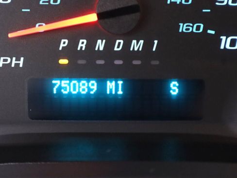 Used 2021 Chevrolet Express 2500 w/ Driver Convenience Package RWD image 14
