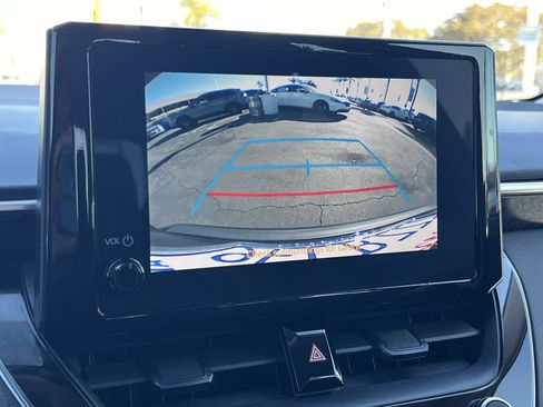 Used 2023 Toyota Corolla LE image 14