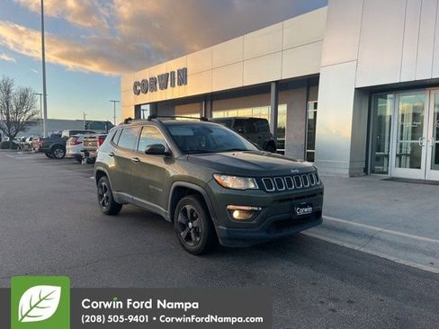 Used 2018 Jeep Compass Latitude AWD/4WD image 1