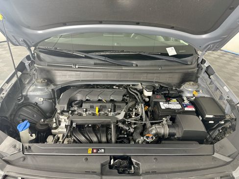 Used 2021 Hyundai Venue SE FWD image 30