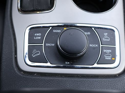 Used 2019 Jeep Grand Cherokee High Altitude image 31