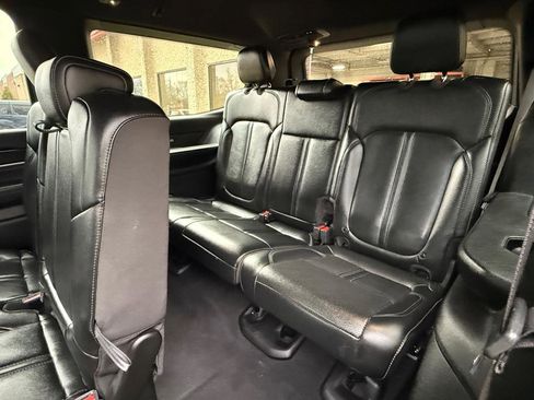 Used 2024 Jeep Wagoneer 4WD image 21