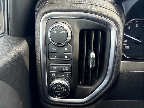 Used 2021 GMC Sierra 1500 SLT w/ SLT Premium Plus Package AWD/4WD image 23