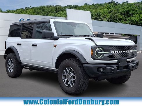 Certified 2025 Ford Bronco Badlands AWD/4WD image 1