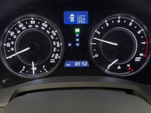 Used 2011 Lexus IS 250C 2dr Conv Auto w/ Luxury Pkg image 22