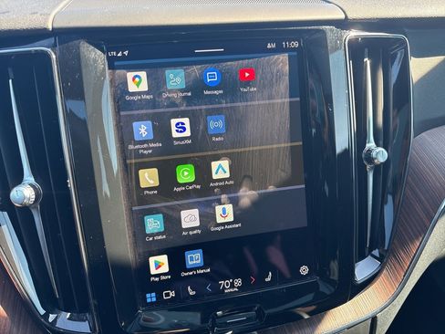 Used 2023 Volvo XC60 T8 Plus w/ Protection Package Premier image 19