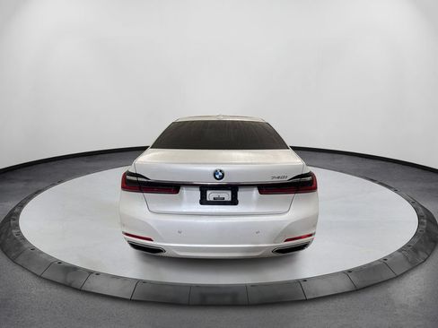 Used 2020 BMW 740i w/ Cold Weather Package RWD image 7