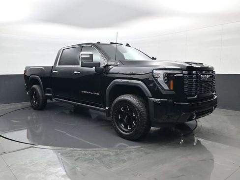 Used 2025 GMC Sierra 2500 Denali Ultimate image 3