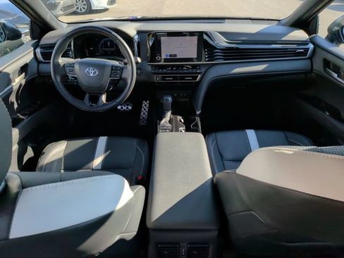 Used 2025 Toyota Camry SE FWD image 25