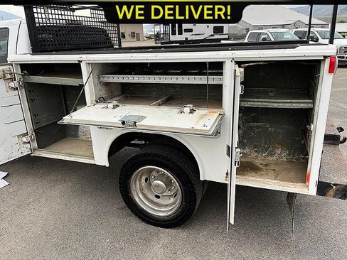 Used 2011 Ford F550 4x4 Crew Cab Super Duty w/ Payload Upgrade Pkg image 17