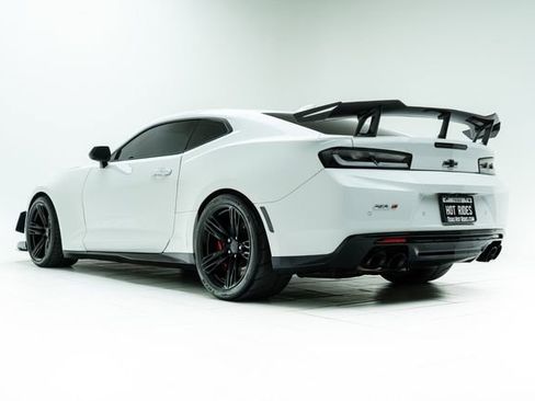 Used 2018 Chevrolet Camaro ZL1 image 18