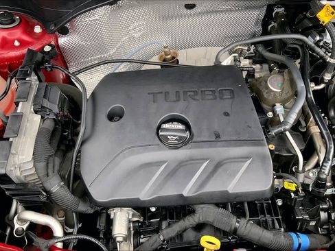 Used 2022 Buick Encore GX Essence w/ Experience Buick Package image 61