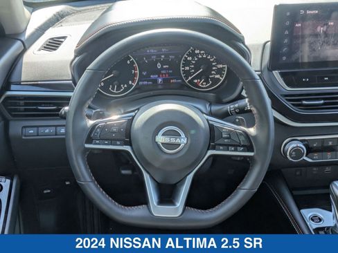 Used 2024 Nissan Altima 2.5 SR w/ SR Premium Package AWD/4WD image 16