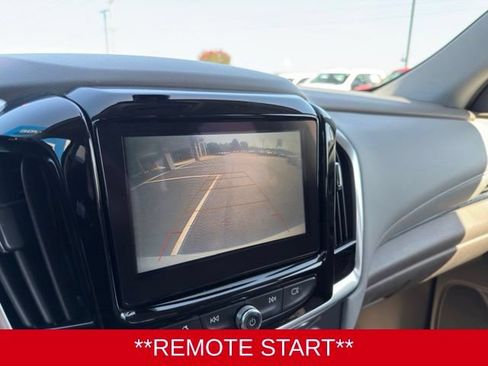 Used 2019 Chevrolet Traverse LT FWD image 18