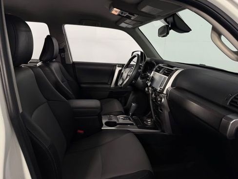 Used 2021 Toyota 4Runner SR5 Premium image 15