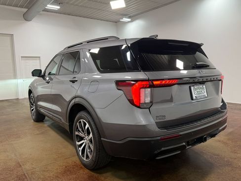 Used 2025 Ford Explorer ST-Line AWD/4WD image 33