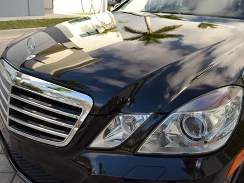 Used 2010 Mercedes-Benz E 350 4MATIC Sedan image 11