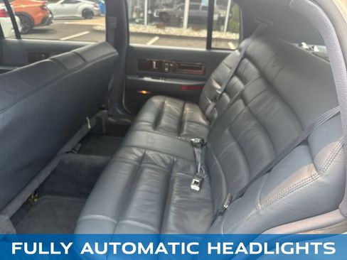 Used 1995 Cadillac Fleetwood Brougham RWD image 25