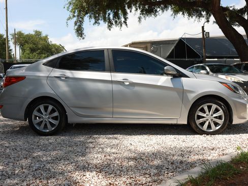 Used 2013 Hyundai Accent GLS w/ Premium Pkg FWD image 17