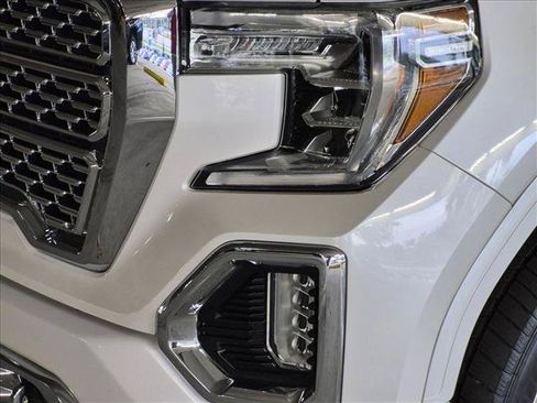 Used 2020 GMC Sierra 1500 Denali w/ Denali Ultimate Package AWD/4WD image 9