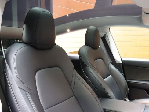 Used 2021 Tesla Model Y Long Range image 59