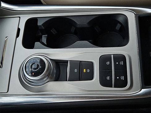 Used 2024 Ford Explorer Limited image 25