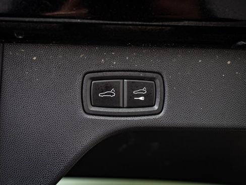 Certified 2024 Porsche Macan 4 Electric image 24