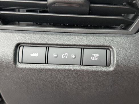 Used 2022 Nissan Altima 2.5 SR image 18