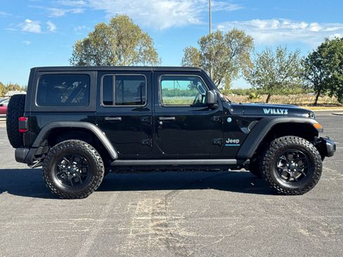 Used 2025 Jeep Wrangler Unlimited Sport S 4xe AWD/4WD image 3