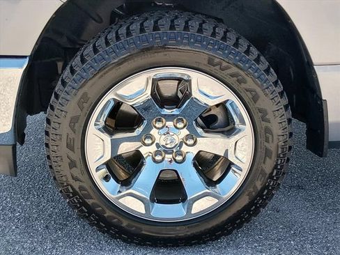 Used 2019 RAM 1500 Big Horn AWD/4WD image 9