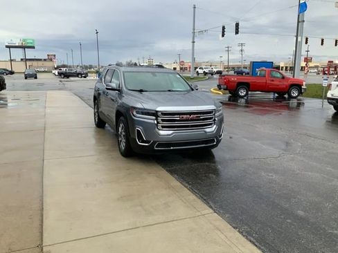 Used 2020 GMC Acadia SLT w/ Premium Package image 4