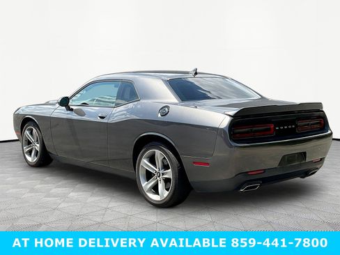 Used 2018 Dodge Challenger SXT Plus RWD image 4
