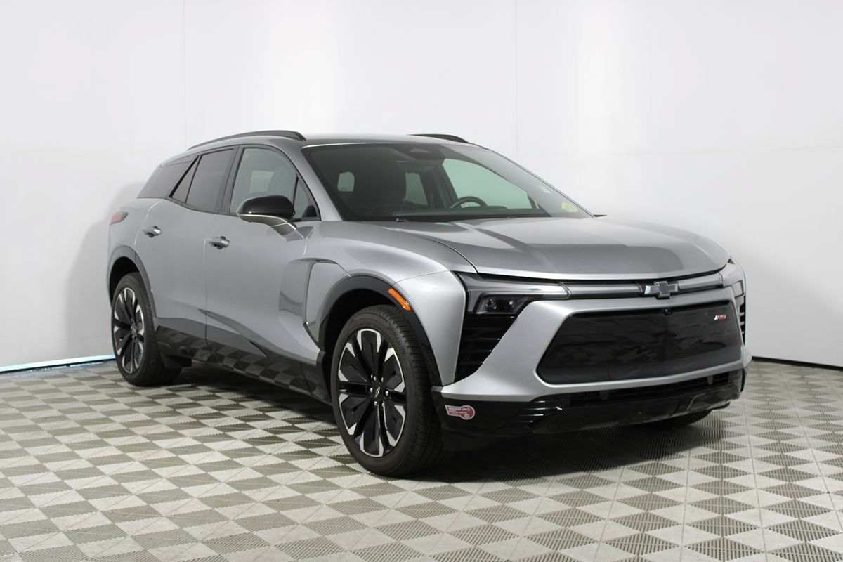 Used 2024 Chevrolet Blazer EV RS AWD/4WD image 28