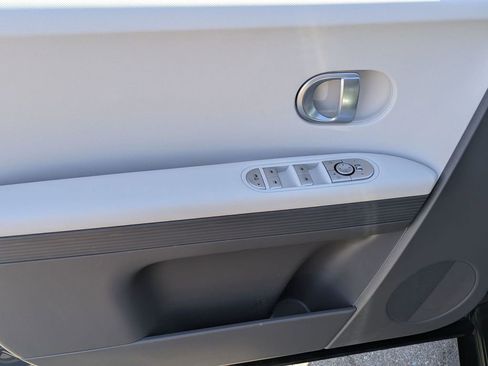 Certified 2024 Hyundai Ioniq 5 SEL image 9