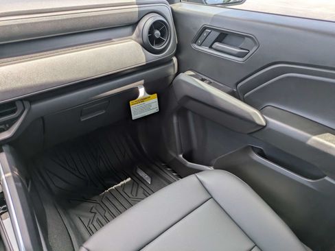 New 2026 Chevrolet Colorado Trail Boss AWD/4WD image 9