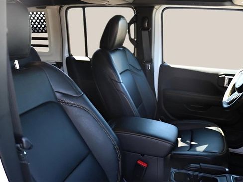 Used 2025 Jeep Wrangler Sahara w/ Safety Group image 19