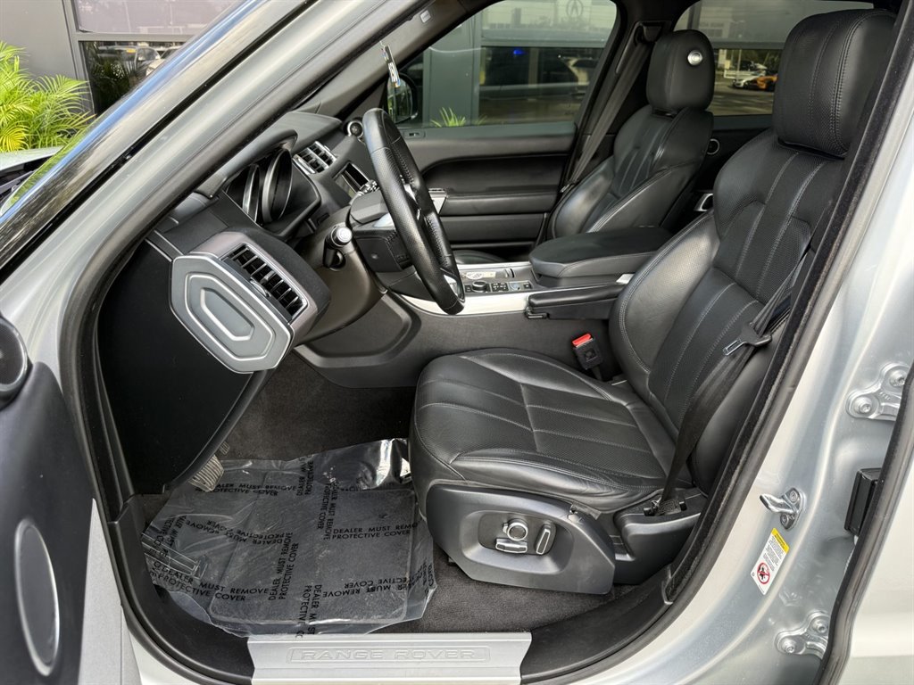 Used 2017 Land Rover Range Rover Sport HSE AWD/4WD image 13