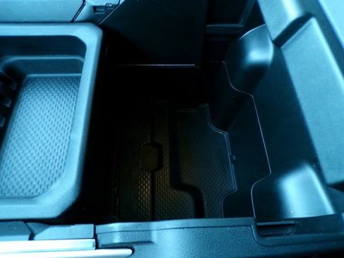 Used 2024 RAM 2500 Laramie image 30