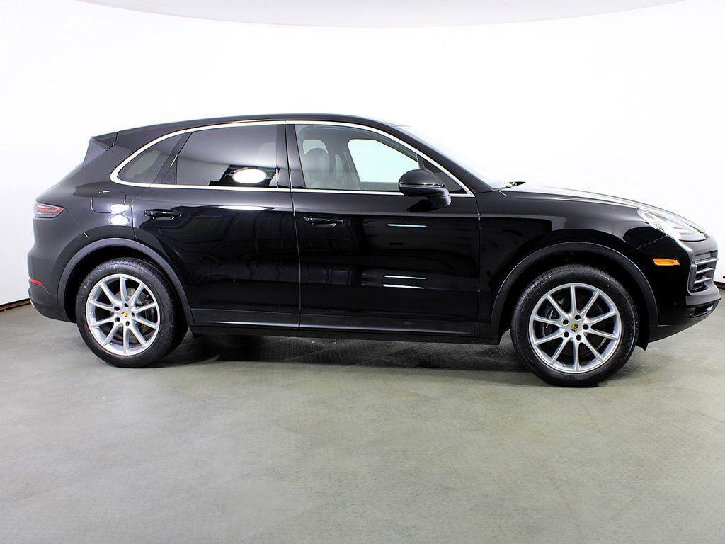 Certified 2023 Porsche Cayenne AWD/4WD image 9