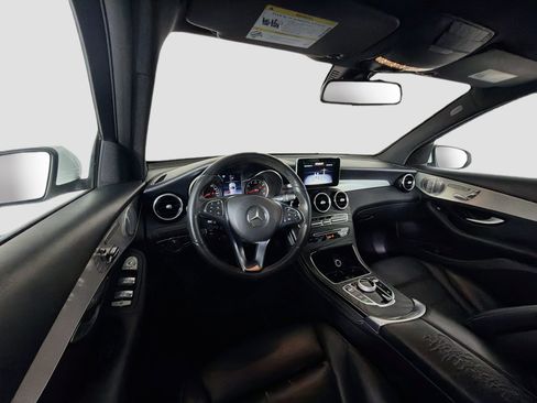 Used 2019 Mercedes-Benz GLC 300 4MATIC image 18