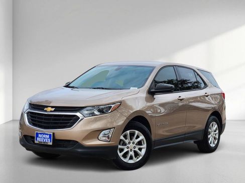 Used 2018 Chevrolet Equinox LS image 1