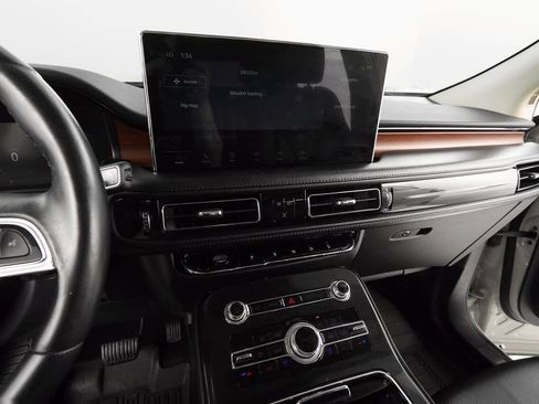 Used 2022 Lincoln Nautilus Reserve w/ Class II Trailer Tow Package image 16