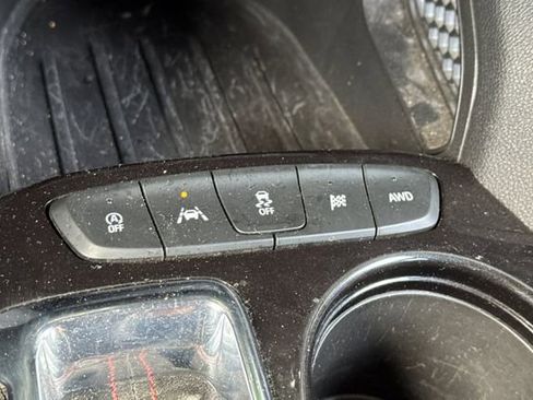 Used 2023 Chevrolet TrailBlazer RS w/ Convenience Package image 31