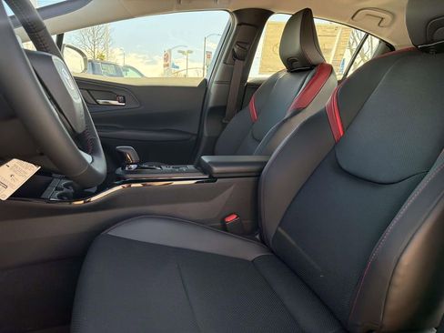 New 2026 Toyota Prius Plug-In Hybrid image 9