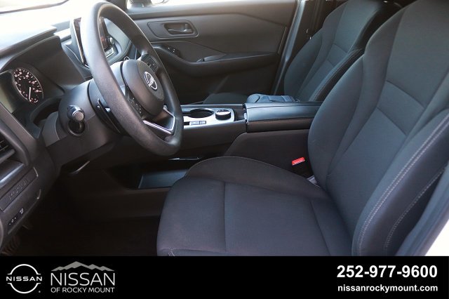 Used 2024 Nissan Rogue S AWD/4WD image 13