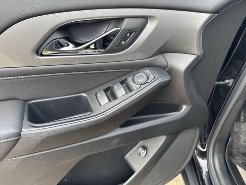 Certified 2023 Chevrolet Traverse LT w/ LPO, Floor Liner Package image 16
