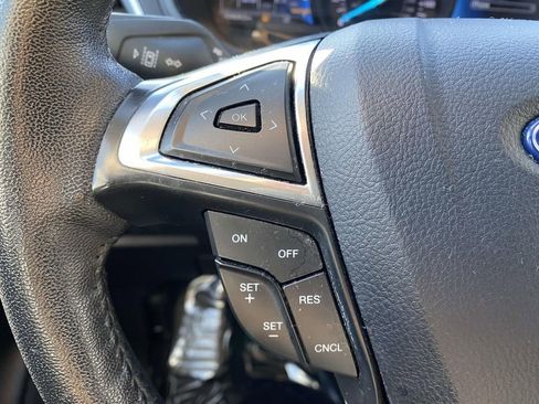 Used 2024 Ford Edge SEL image 19