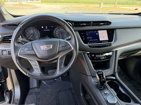 Used 2022 Cadillac XT5 Premium Luxury w/ Platinum Package image 17