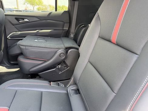 New 2026 Chevrolet Traverse RS image 23