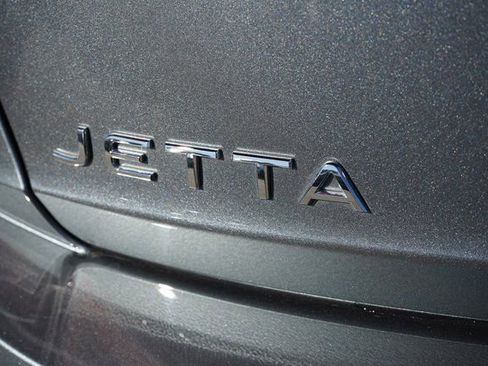 Used 2024 Volkswagen Jetta SE image 13